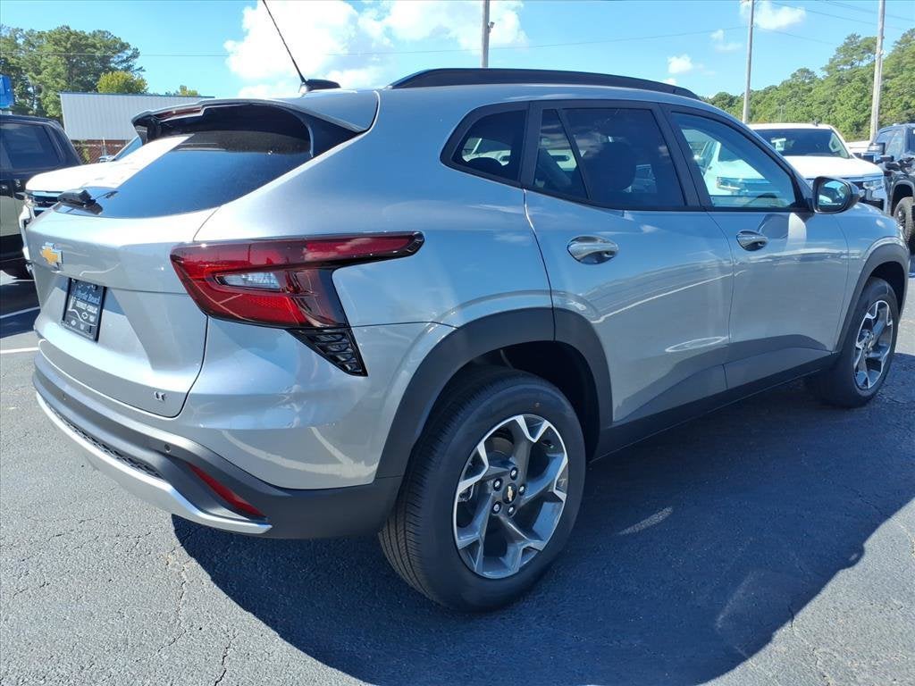 2026 Chevrolet Trax LT SUV Slide 2