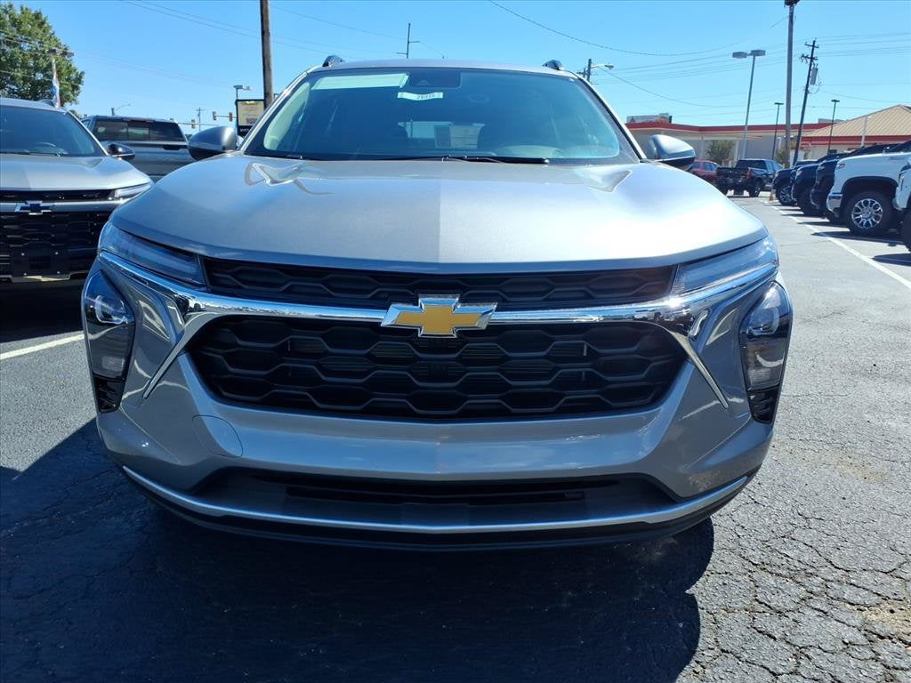 2026 Chevrolet Trax LT SUV Slide 8