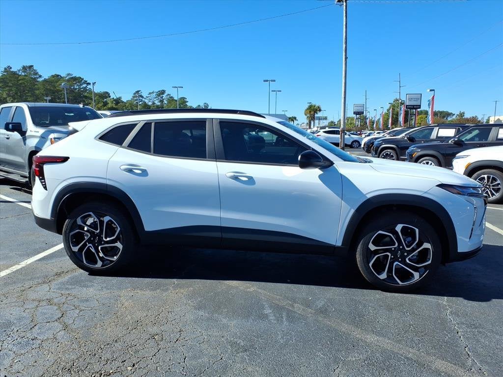 2026 Chevrolet Trax 2RS SUV Slide 1