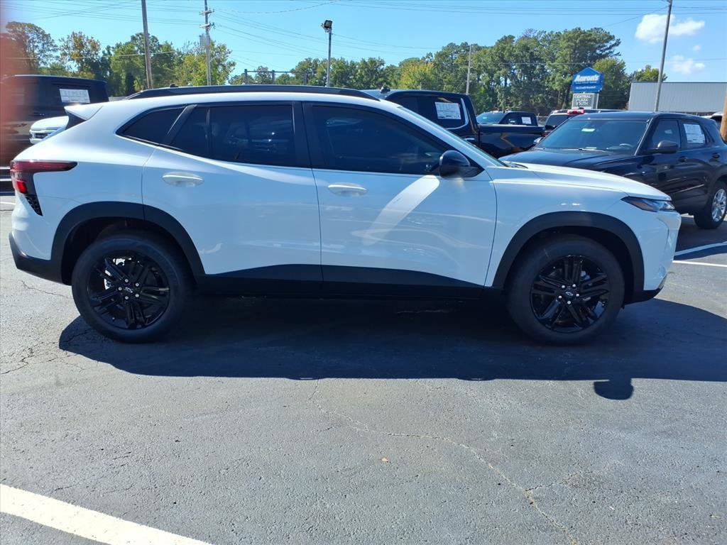 2026 Chevrolet Trax ACTIV SUV Slide 1