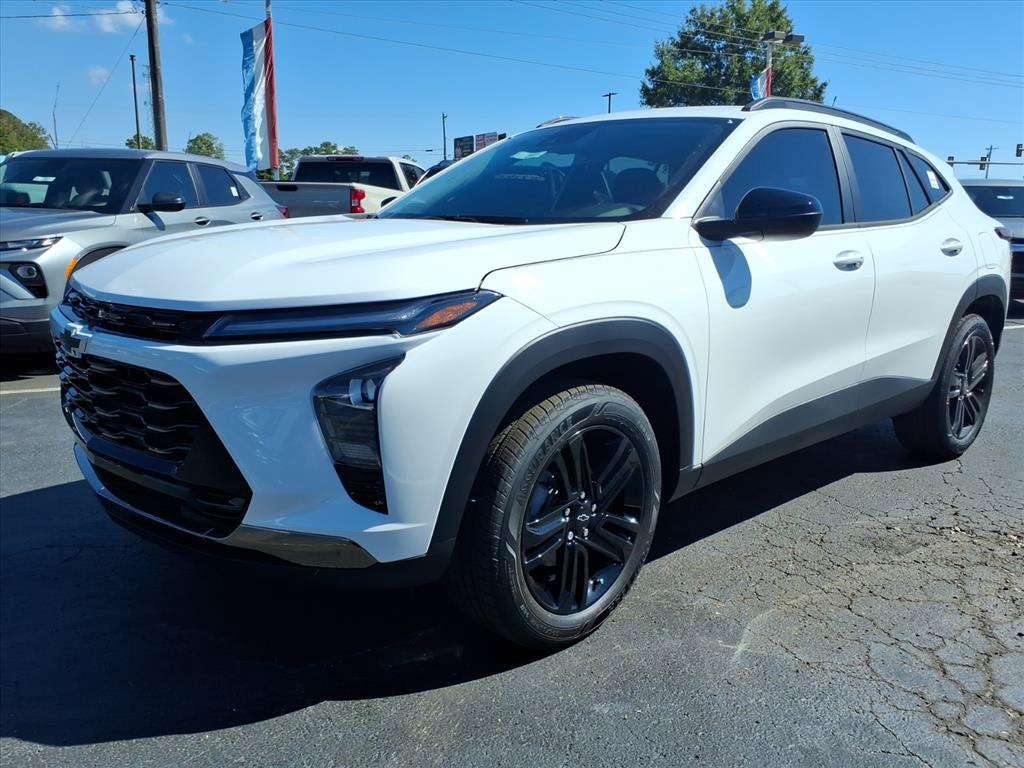 2026 Chevrolet Trax ACTIV SUV Slide 7