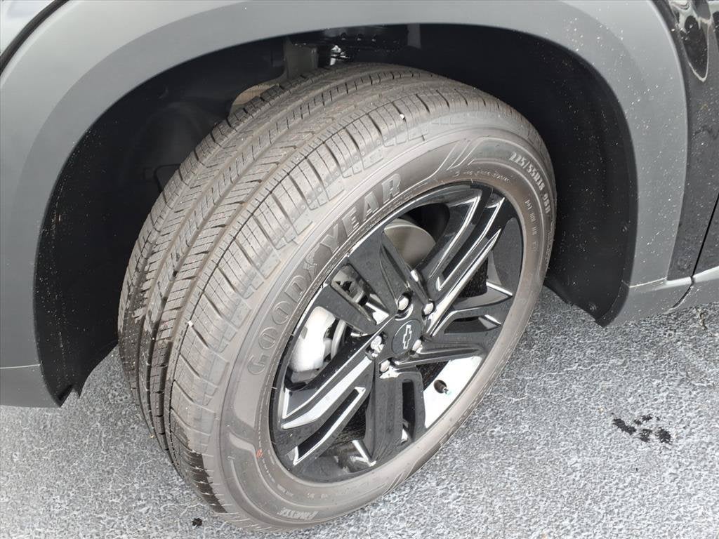 2026 Chevrolet Trax ACTIV SUV Slide 15