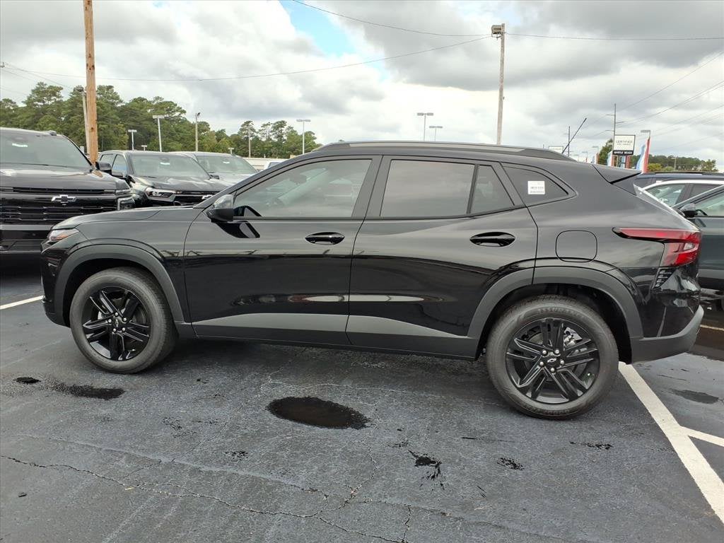 2026 Chevrolet Trax ACTIV SUV Slide 5