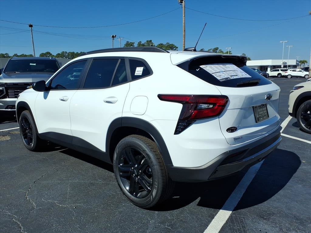 2026 Chevrolet Trax ACTIV SUV Slide 4