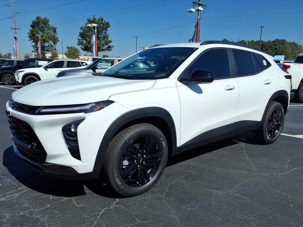 2026 Chevrolet Trax ACTIV SUV Slide 7