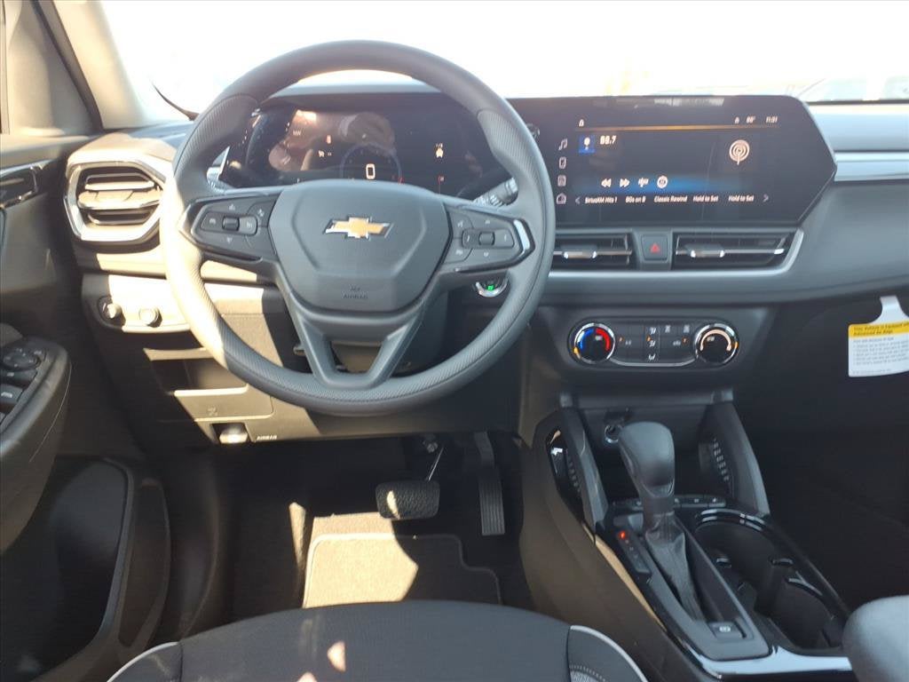 2026 Chevrolet Trailblazer LS SUV Slide 12