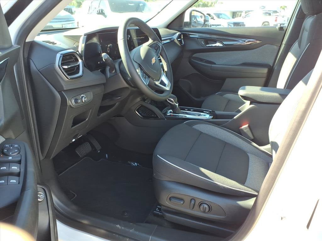 2026 Chevrolet Trailblazer LT SUV Slide 10