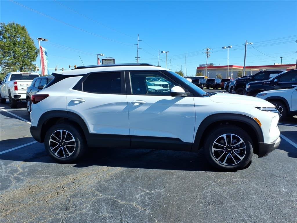 2026 Chevrolet Trailblazer LT SUV Slide 1
