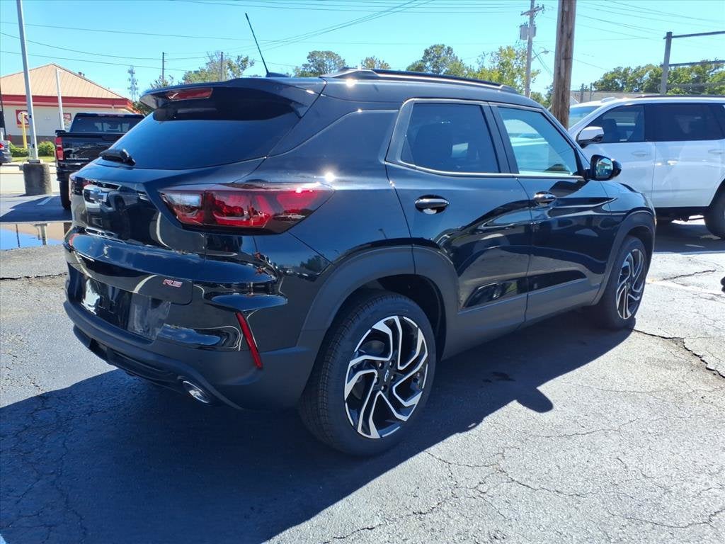 2026 Chevrolet Trailblazer RS SUV Slide 2