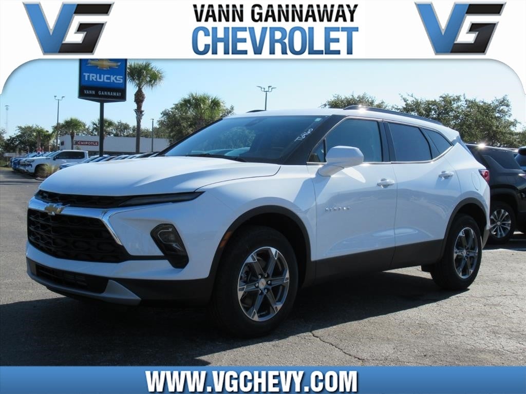 Summit White 2026 Chevrolet Blazer SUV / Crossover  Automatic
