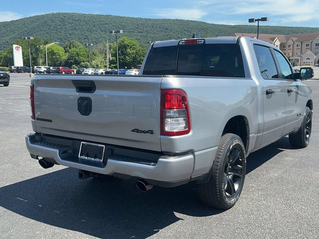 View vehicle photo 7