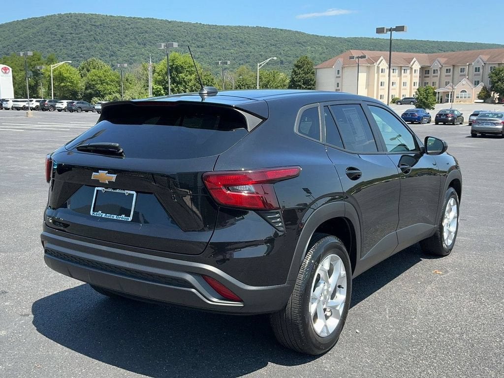 View vehicle photo 7