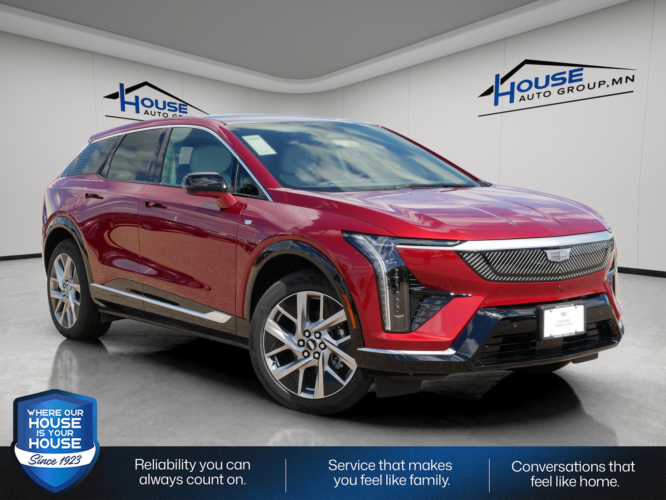 Radiant Red Tintcoat 2026 Cadillac OPTIQ Luxury AWD SUV / Crossover All-Wheel Drive Automatic