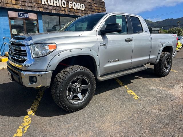 Silver 2016 Toyota Tundra Pickup Truck Four-Wheel Drive 6-Speed Automatic Overdrive