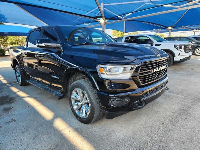 2020 RAM 1500 Negro (Diamond Black Cry) Camioneta Todo terreno Automática
