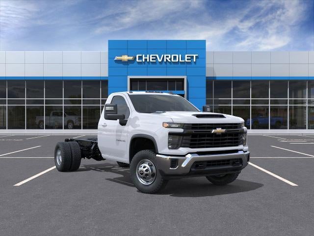 Summit White 2026 Chevrolet Silverado 3500HD Chassis Work Truck Regular Cab RWD Pickup Truck 4X2 Automatic