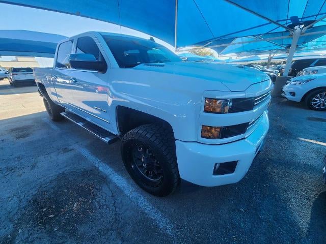 Summit White 2017 Chevrolet Silverado 2500HD Pickup Truck Four-Wheel Drive Automatic