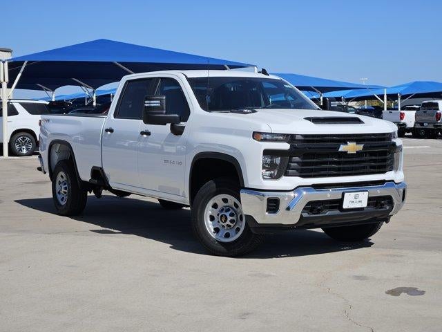Summit White 2026 Chevrolet Silverado 2500HD Pickup Truck Four-Wheel Drive Automatic