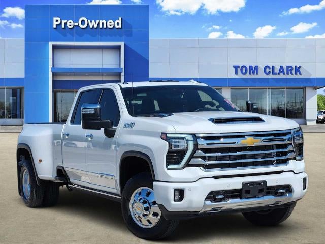 Summit White 2025 Chevrolet Silverado 3500HD Pickup Truck Four-Wheel Drive Automatic