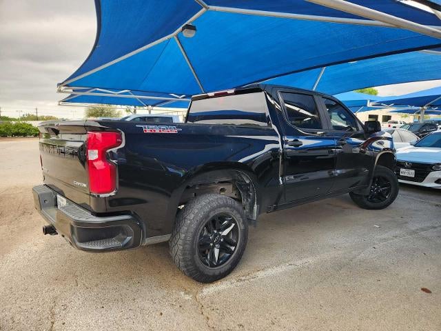 View vehicle photo 4