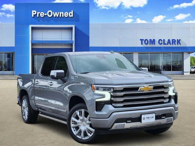 Sterling Gray Metallic 2024 Chevrolet Silverado 1500 Pickup Truck Four-Wheel Drive Automatic