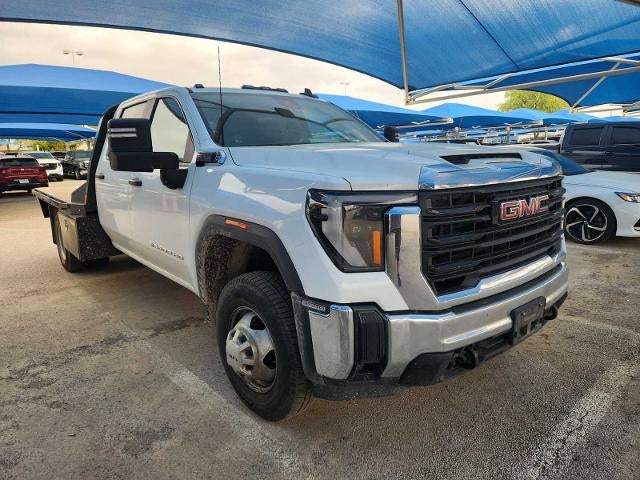 GMC Sierra 3500HD Chassis Pro Crew Cab 4WD