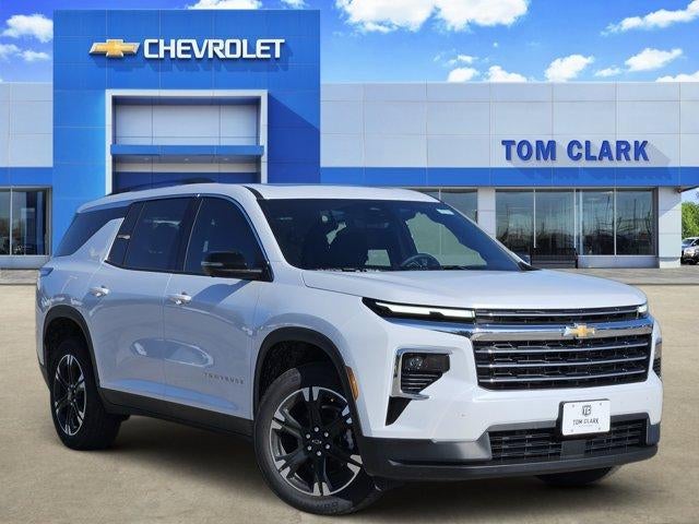 Polar White Tricoat 2027 Chevrolet Traverse SUV / Crossover Front-Wheel Drive Automatic