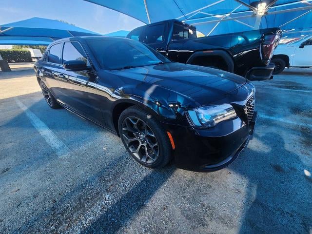 Gloss Black 2018 Chrysler 300 Sedan Rear-Wheel Drive Automatic