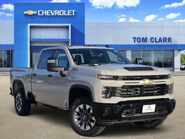 White Sands 2026 Chevrolet Silverado 2500HD Pickup Truck Four-Wheel Drive Automatic