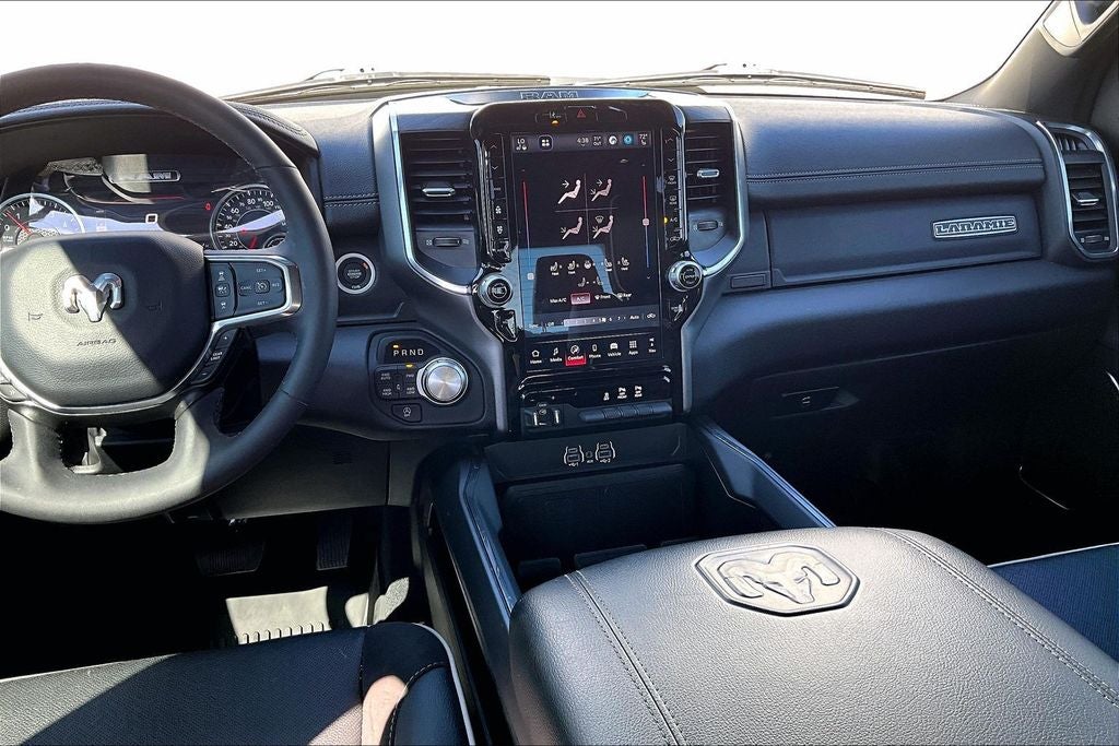 View vehicle photo 7