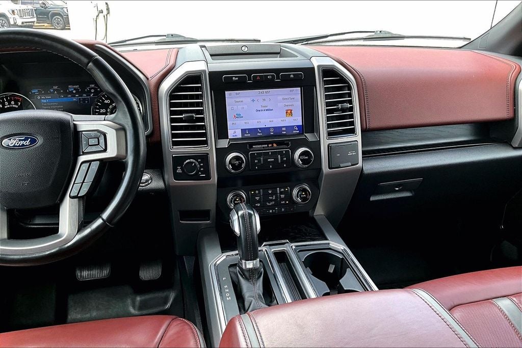 View vehicle photo 7