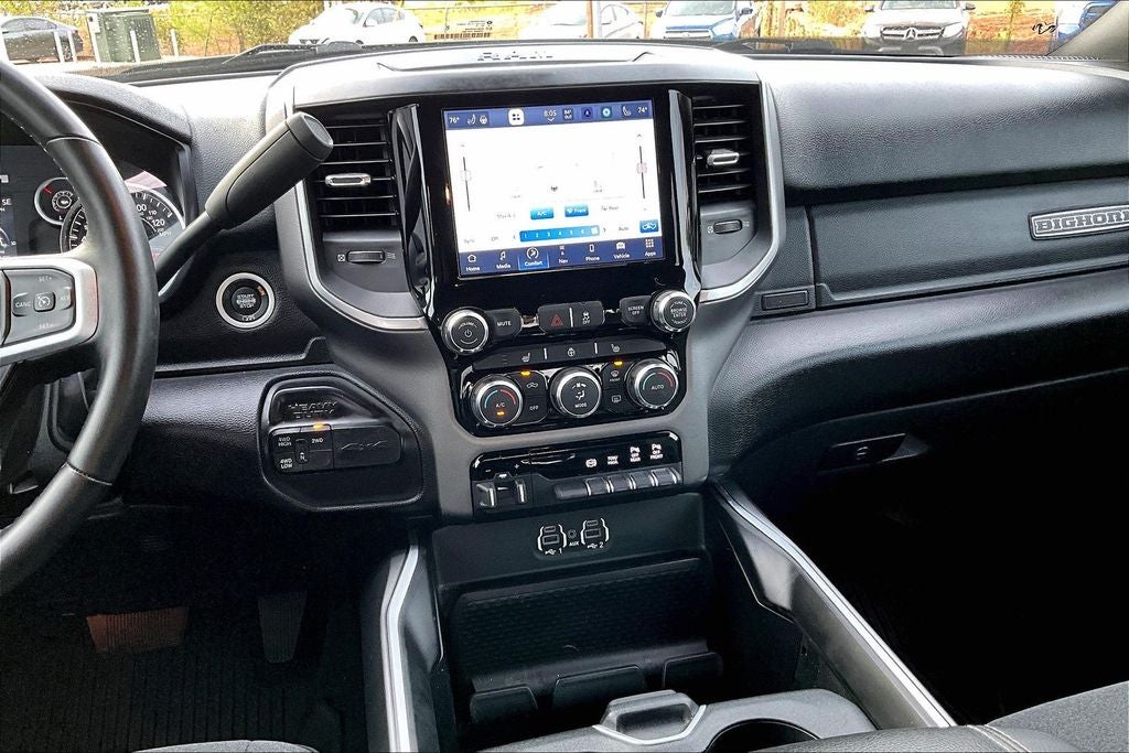 View vehicle photo 7