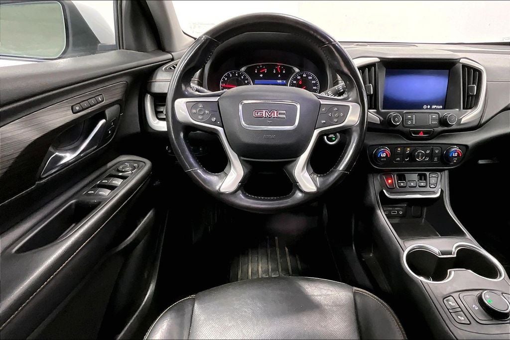 View vehicle photo 6