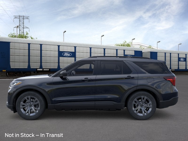 View vehicle photo 3