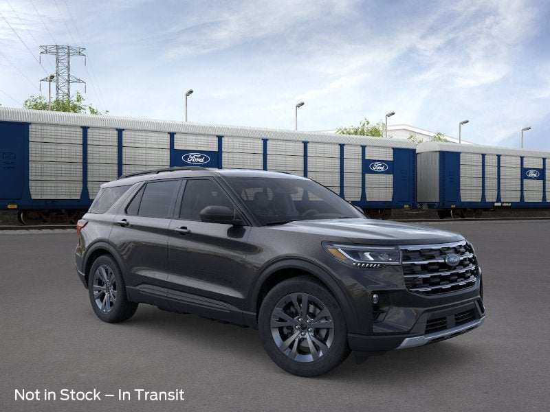 View vehicle photo 7