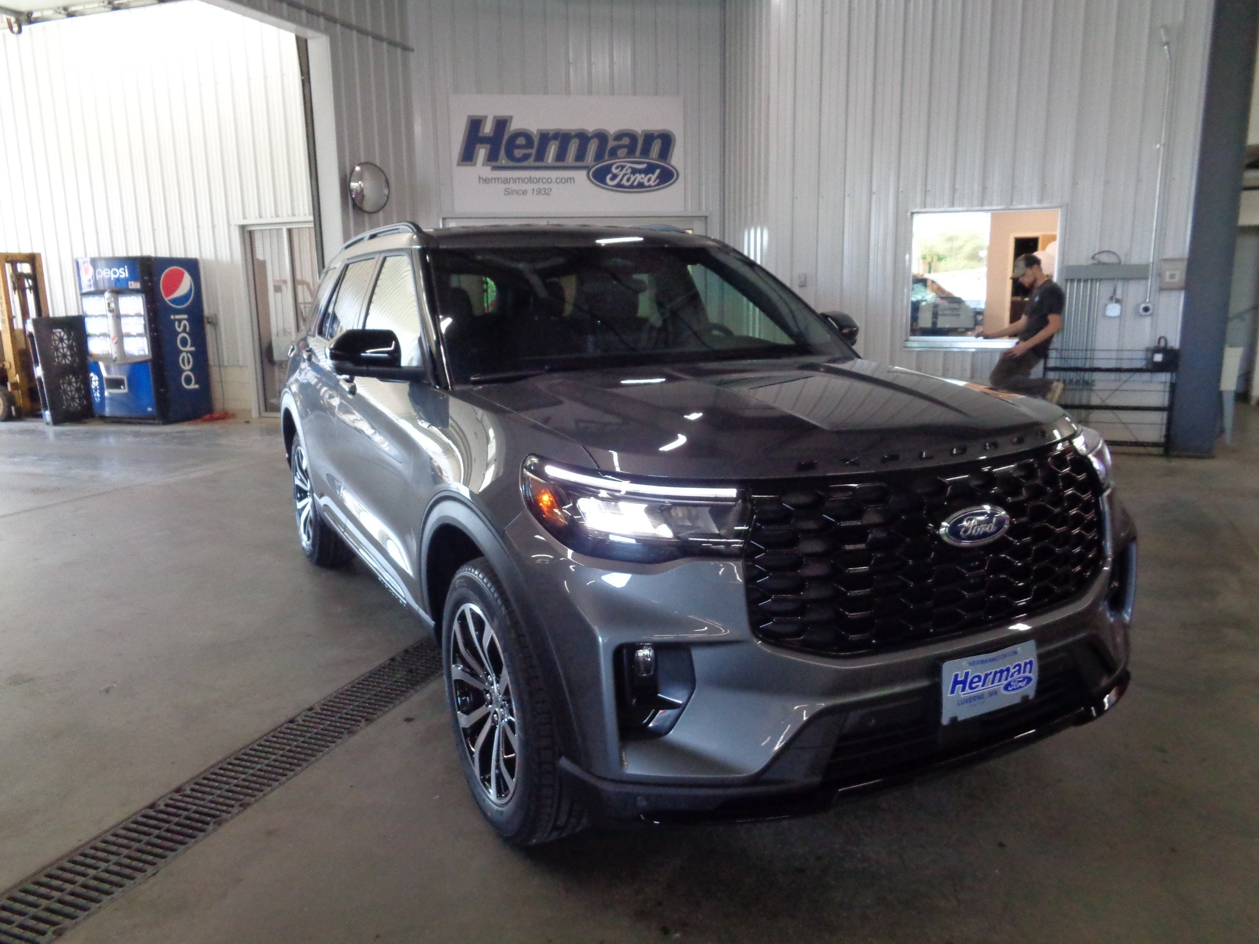 Carbonized Gray Metallic 2026 Ford Explorer ST-Line AWD SUV / Crossover All-Wheel Drive Automatic