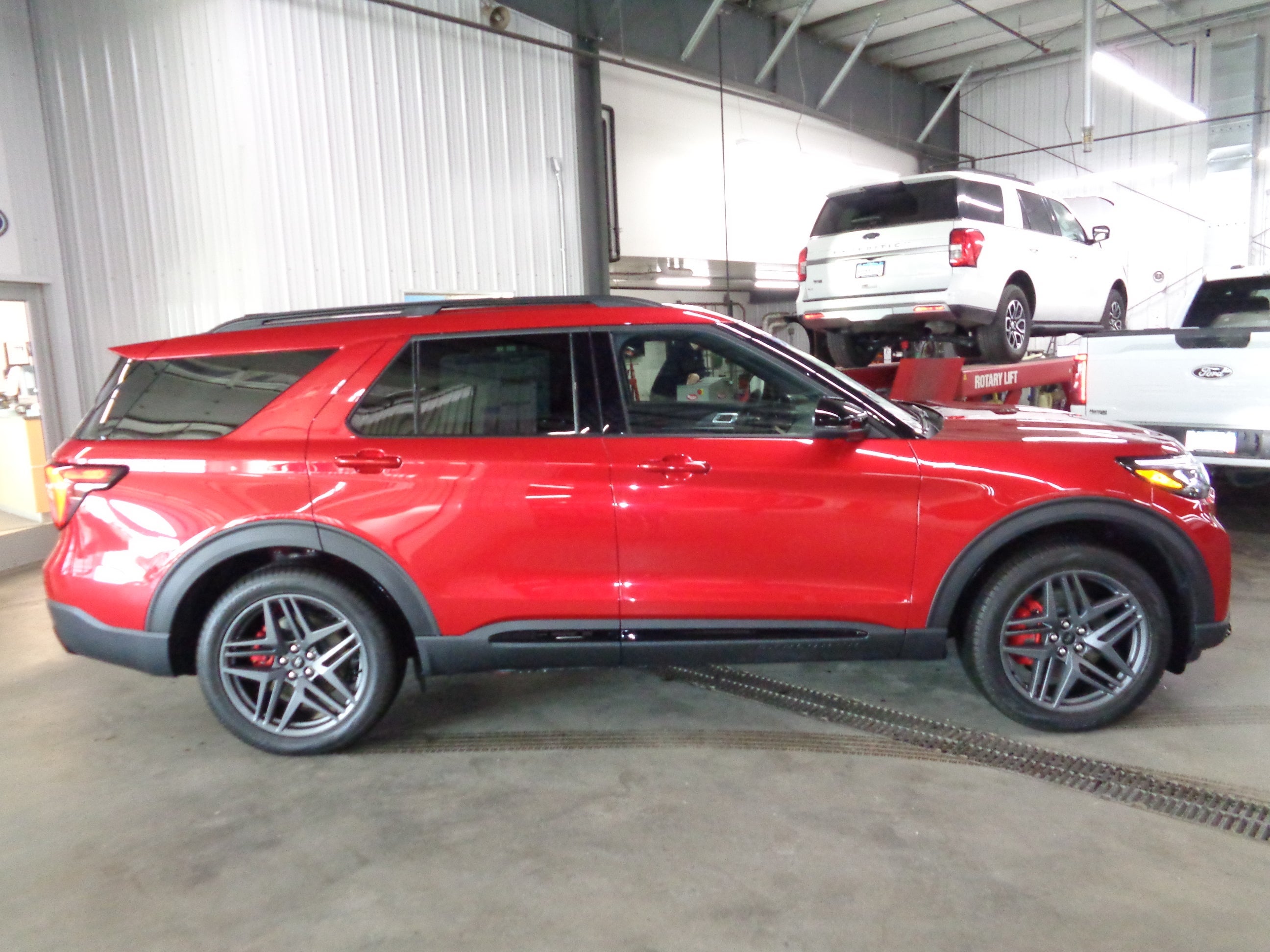 Rapid Red Metallic Tinted Clearcoat 2026 Ford Explorer SUV / Crossover All-Wheel Drive Automatic