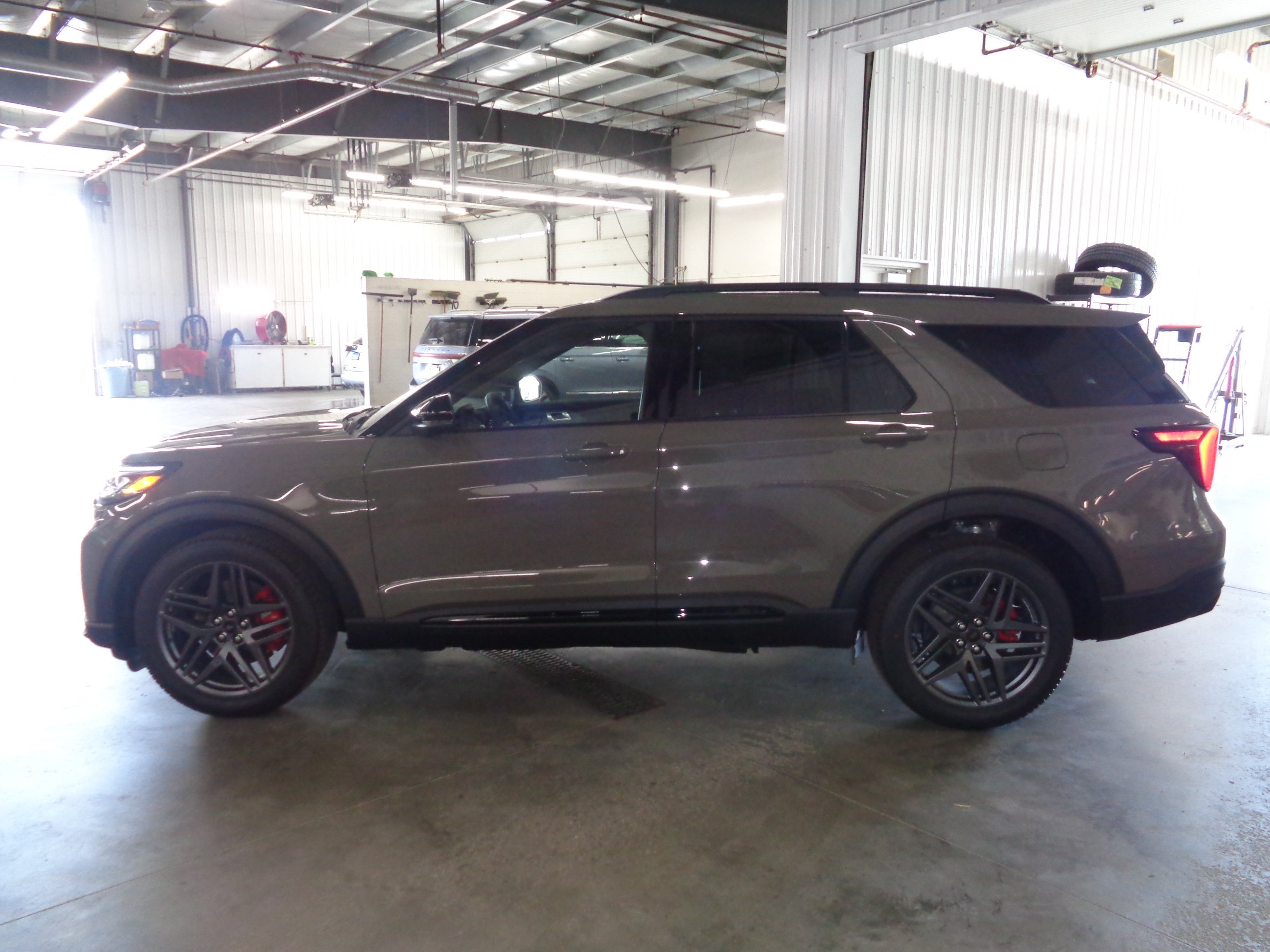 View vehicle photo 5