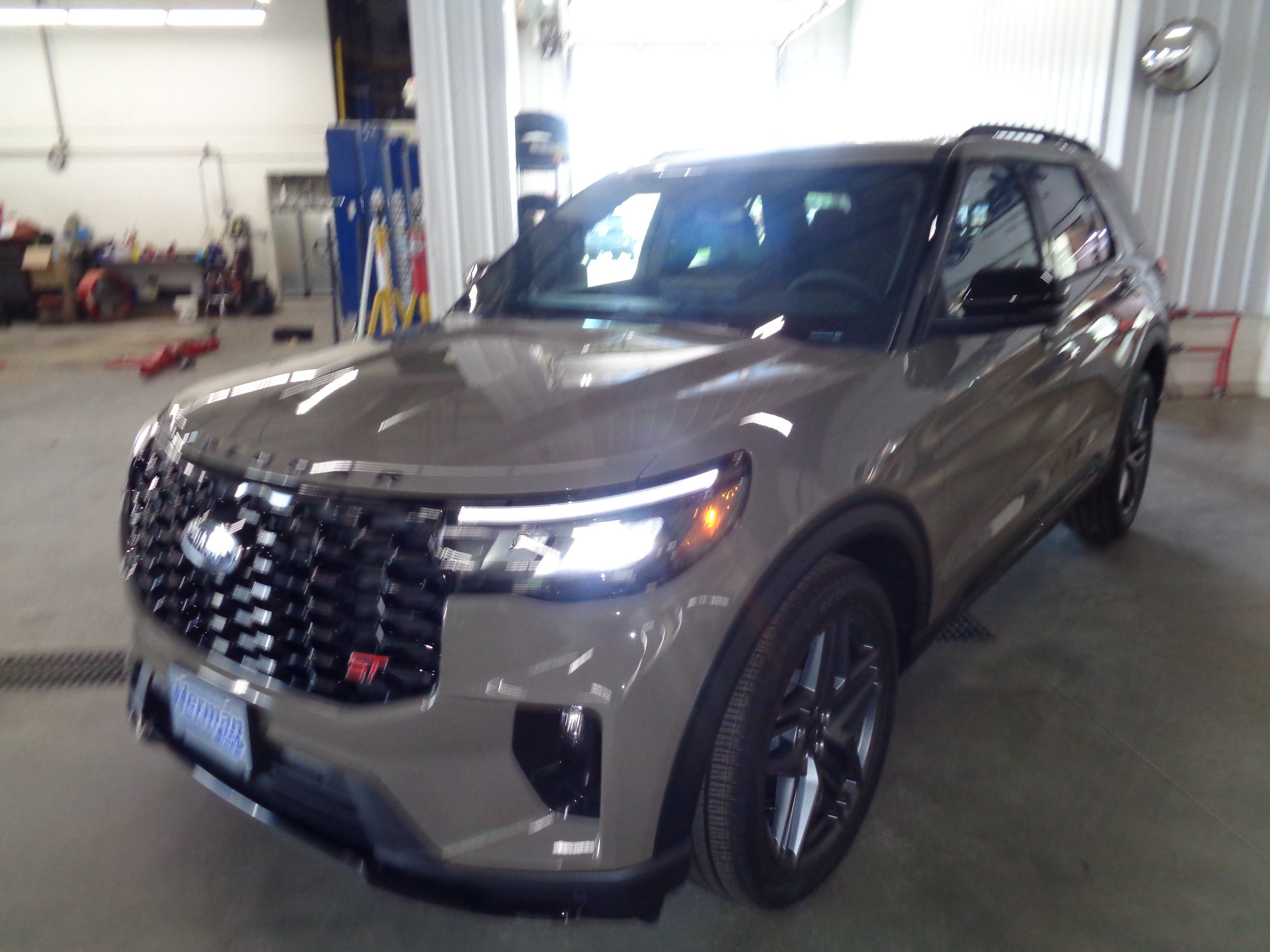 View vehicle photo 6