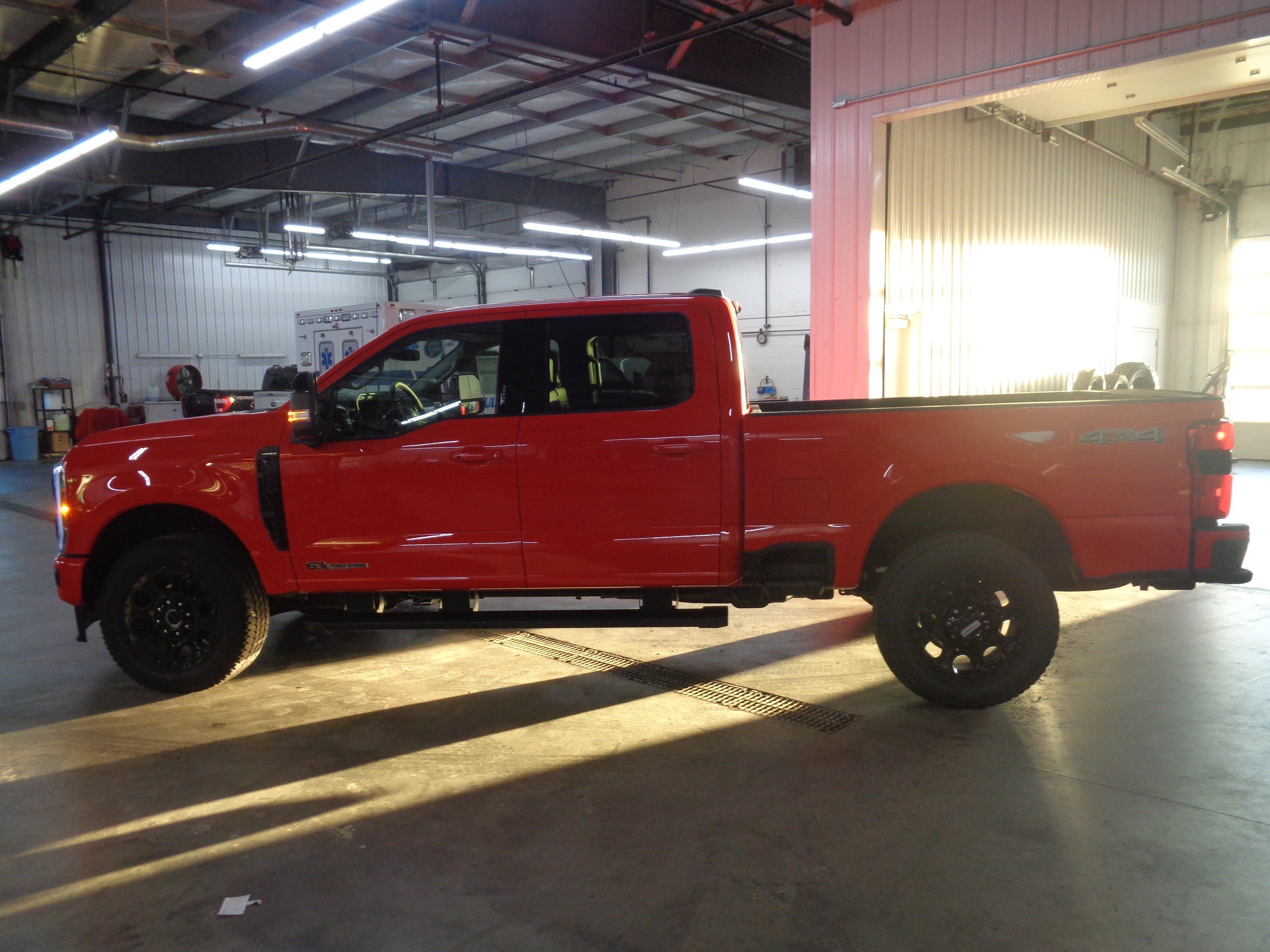 View vehicle photo 5