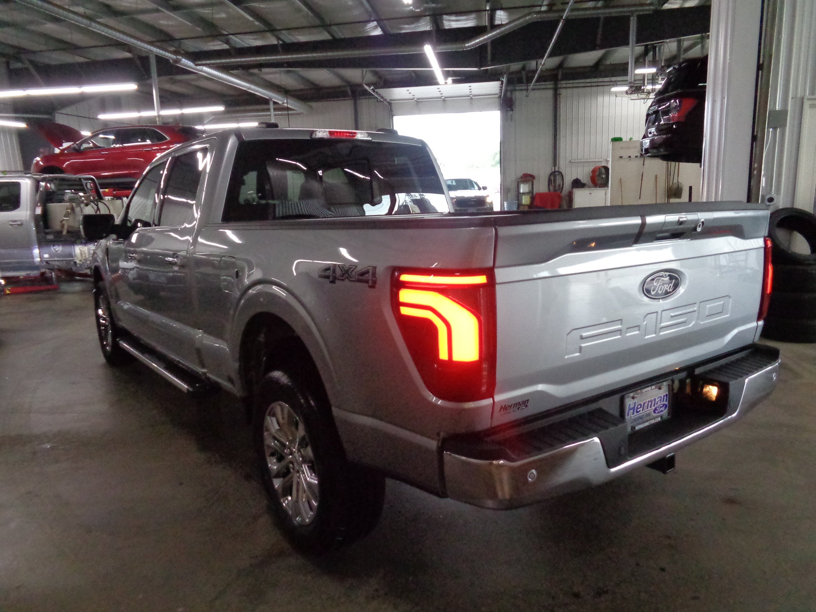 View vehicle photo 4
