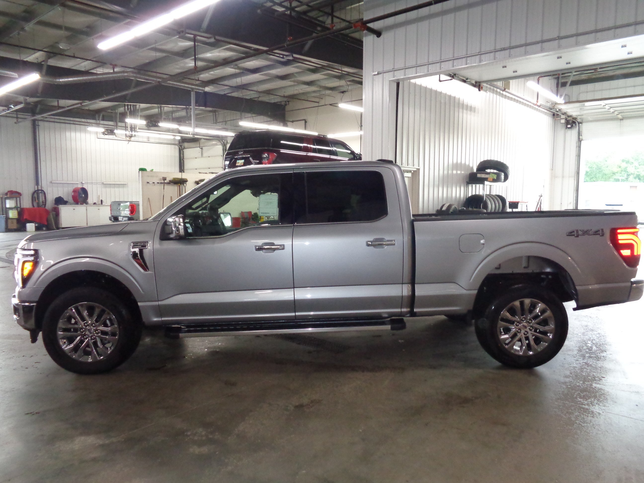 View vehicle photo 5
