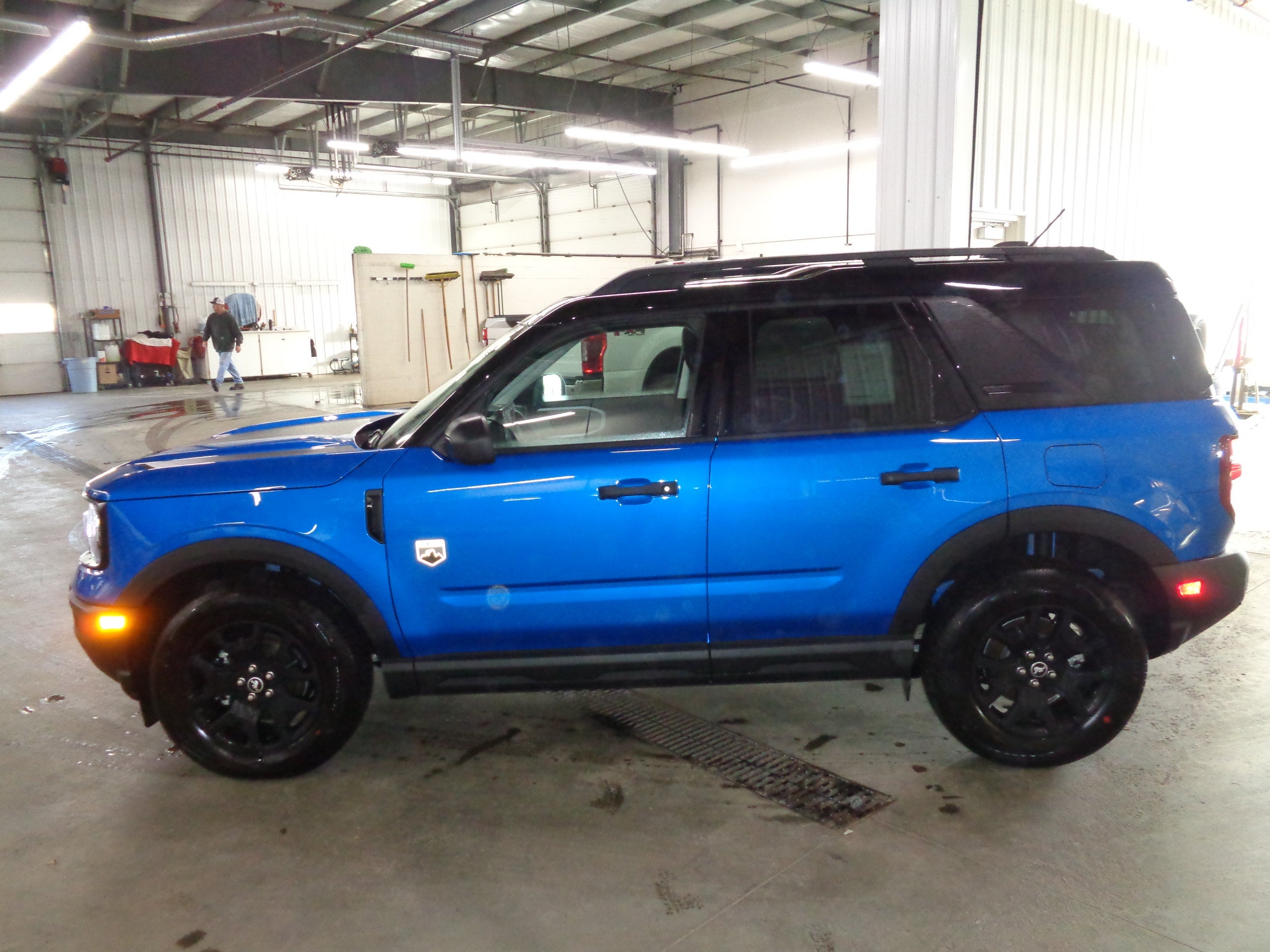 View vehicle photo 5