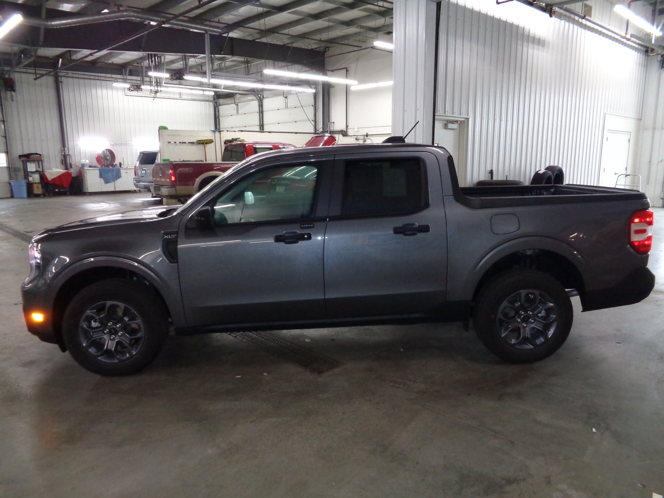 View vehicle photo 5