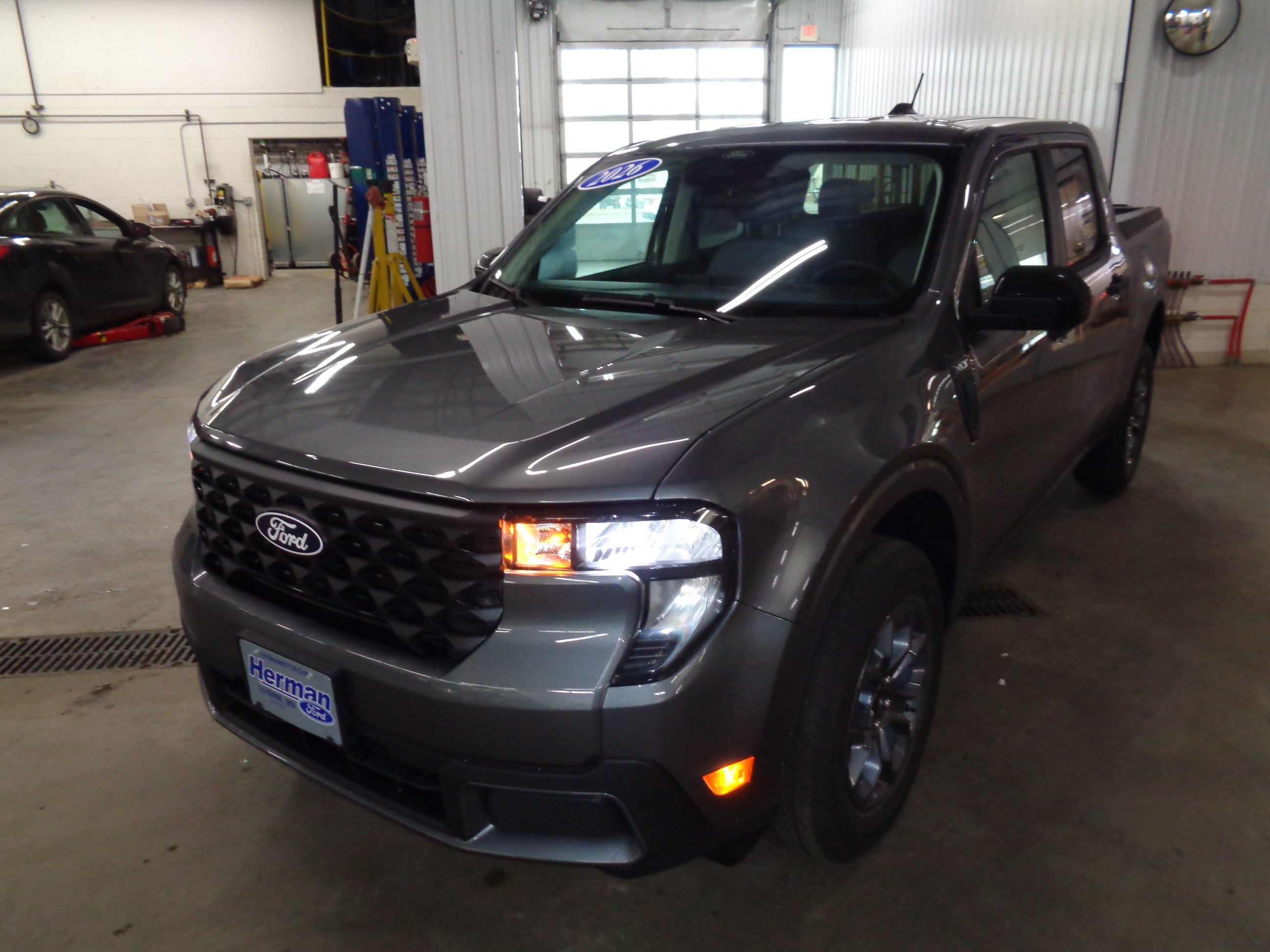 View vehicle photo 6