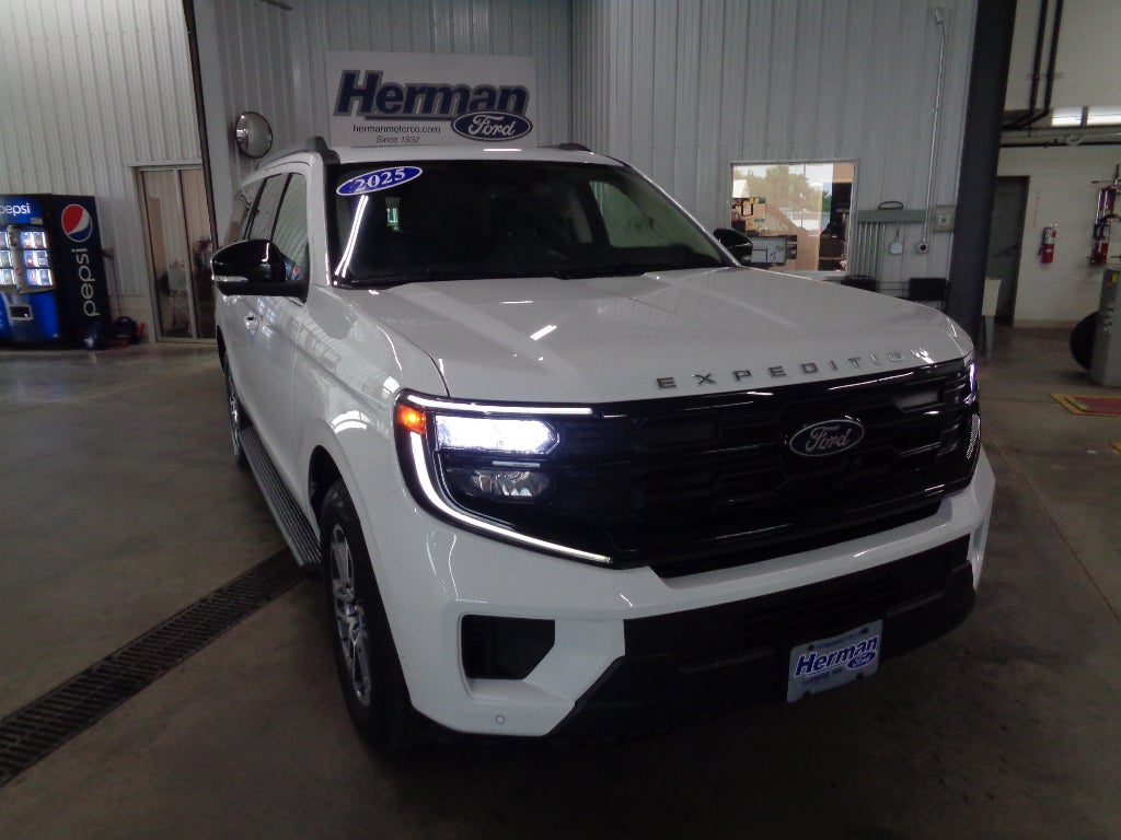 White 2025 Ford Expedition SUV / Crossover Four-Wheel Drive Automatic