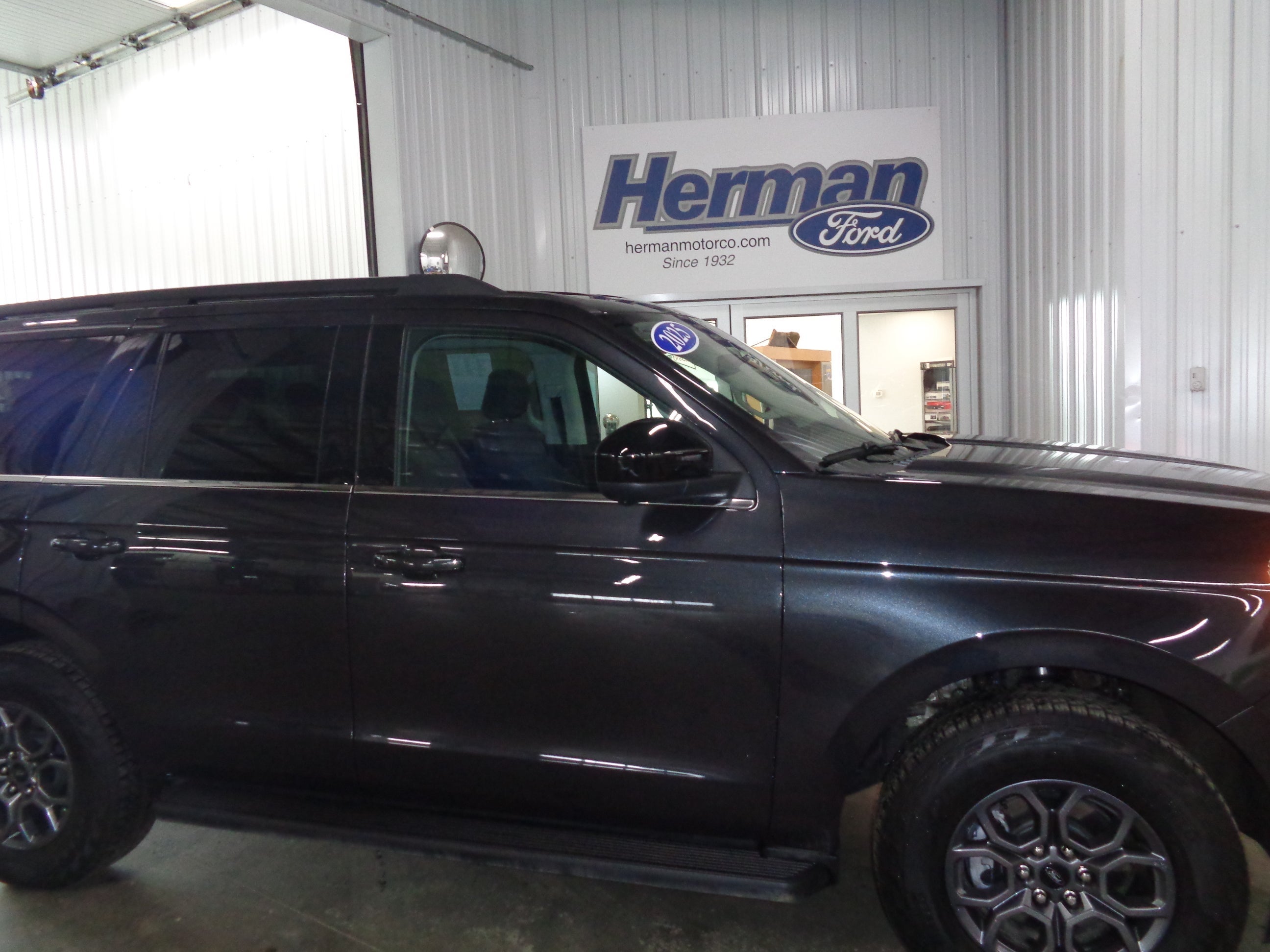 Gray 2025 Ford Expedition SUV / Crossover Four-Wheel Drive Automatic