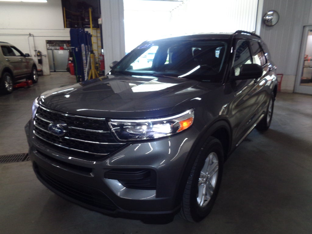 View vehicle photo 6