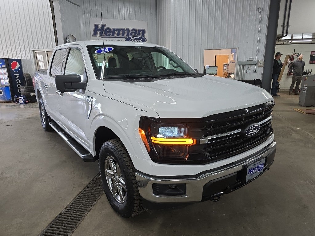  2024 Ford F-150 XLT SuperCrew 4WD   