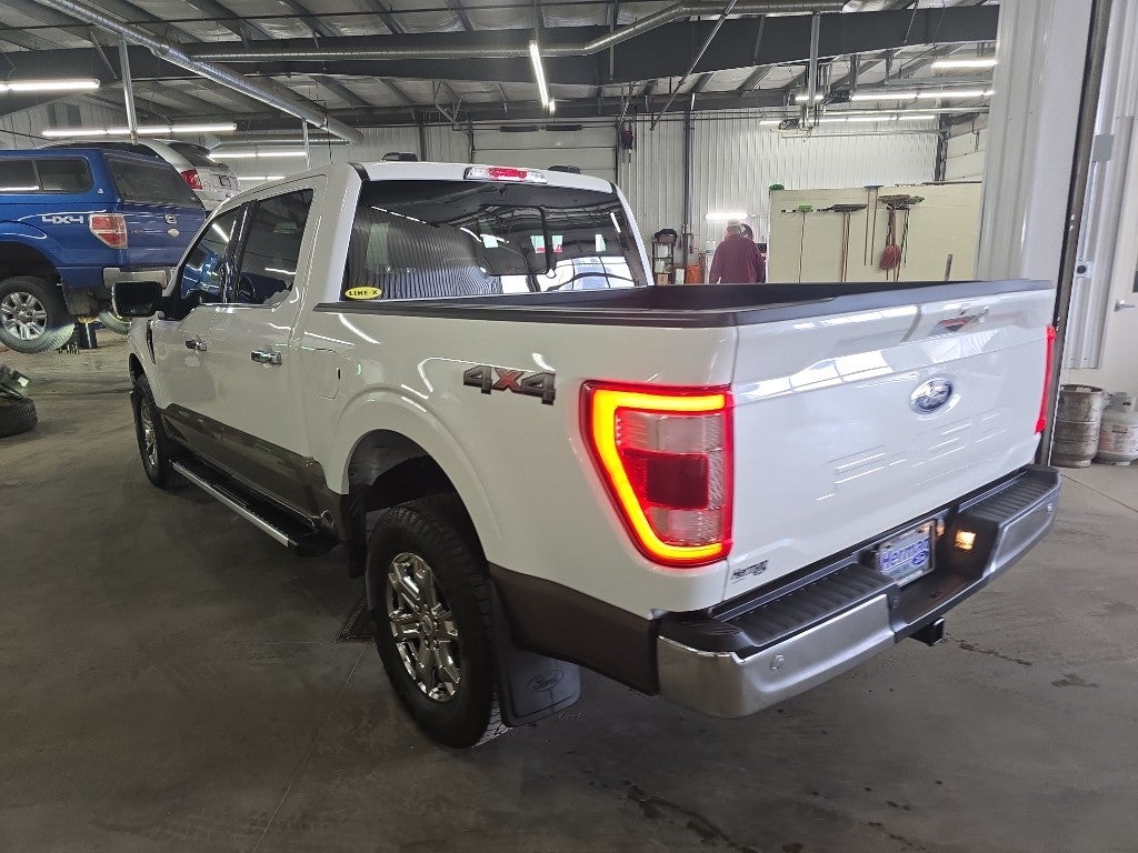 View vehicle photo 4